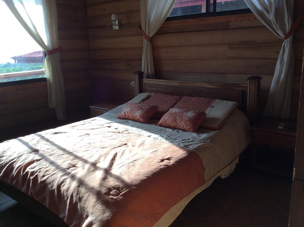 Many'S House Hotel Ballena Room photo