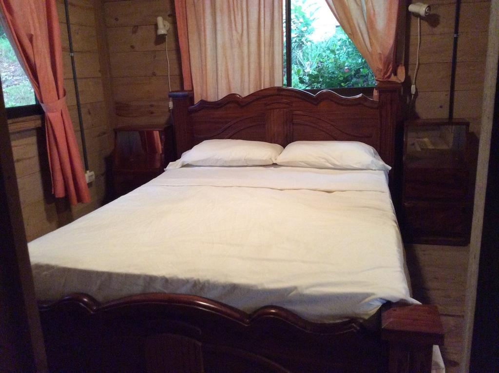 Many'S House Hotel Ballena Room photo