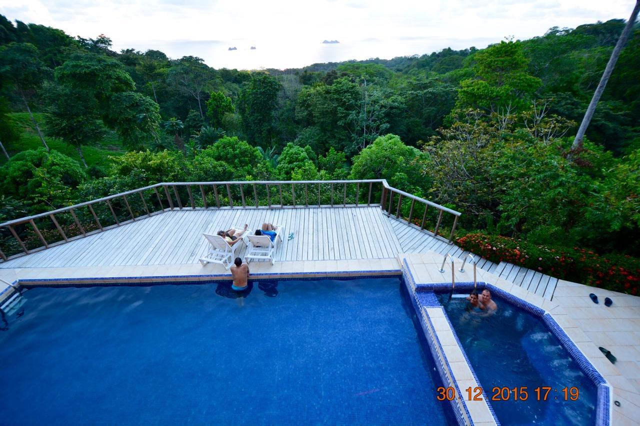 Many'S House Hotel Ballena Exterior photo